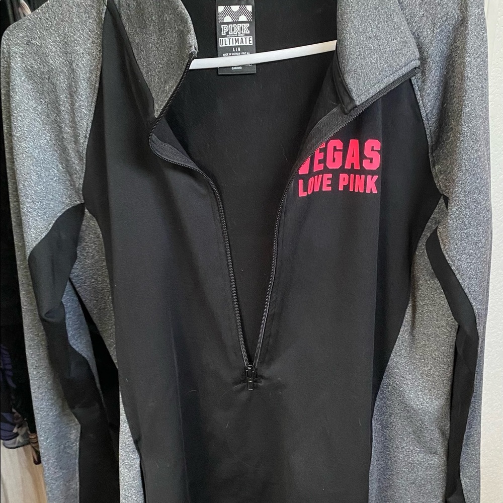 PINK**RARE** From Las Vegas store💕🌺🌸💃